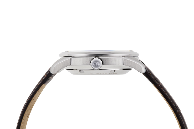 ORIENT: Mechanical Contemporary Watch, Leather Strap - 40.8mm (RA-AX0008S)