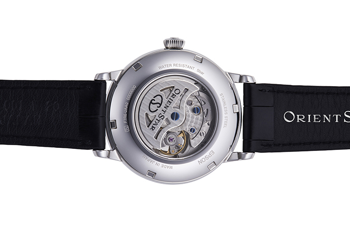 ORIENT STAR: Mechanical Classic Watch, CrocodileLeather Strap - 40mm (RE-HH0001S)