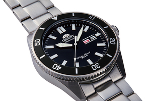 ORIENT: Mechanical Sports Watch, Metal Strap - 44.0mm (RA-AA0008B)