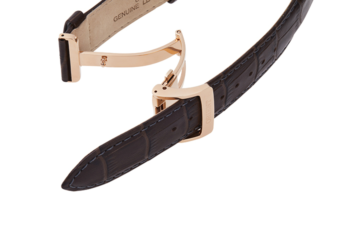 ORIENT: Mechanical Classic Watch, Leather Strap - 42.0mm (RA-AS0009S)