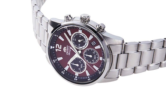 ORIENT: Quartz Sports Watch, Metal Strap - 42mm (RA-KV0004R)