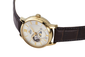 ORIENT: Mechanical Classic Watch, Leather Strap - 42.0mm (RA-AS0010S)