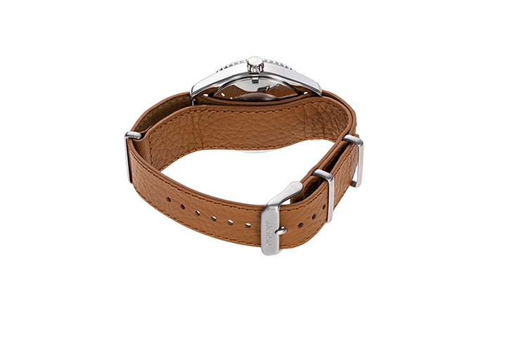 ORIENT: Mechanical Sports Watch, Leather Strap - 39.9mm  (RA-AC0Q05P)