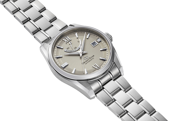 ORIENT STAR: Mechanical Contemporary Watch, Metal Strap - 38.5mm (RE-AU0110N)