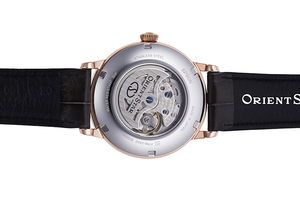 ORIENT STAR: Mechanical Classic Watch, CrocodileLeather Strap - 40mm (RE-HH0003S)