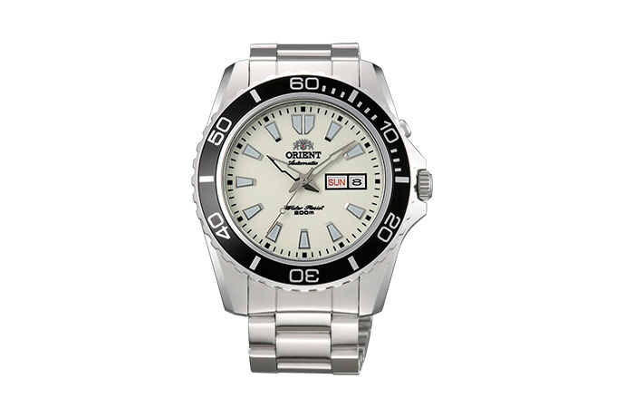 Orient mako xl online esfera luminosa