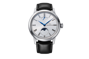 ORIENT STAR: Mechanical Classic M45 Watch, Cordovan Strap - 39.5mm (RE-BW0004S)