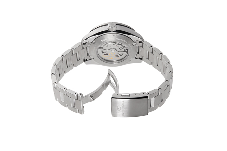 ORIENT STAR: Mechanical Contemporary Watch, Metal Strap - 42.6mm (RE-AV0A02S)