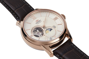 ORIENT: Mechanical Classic Watch, Leather Strap - 42.0mm (RA-AS0009S)