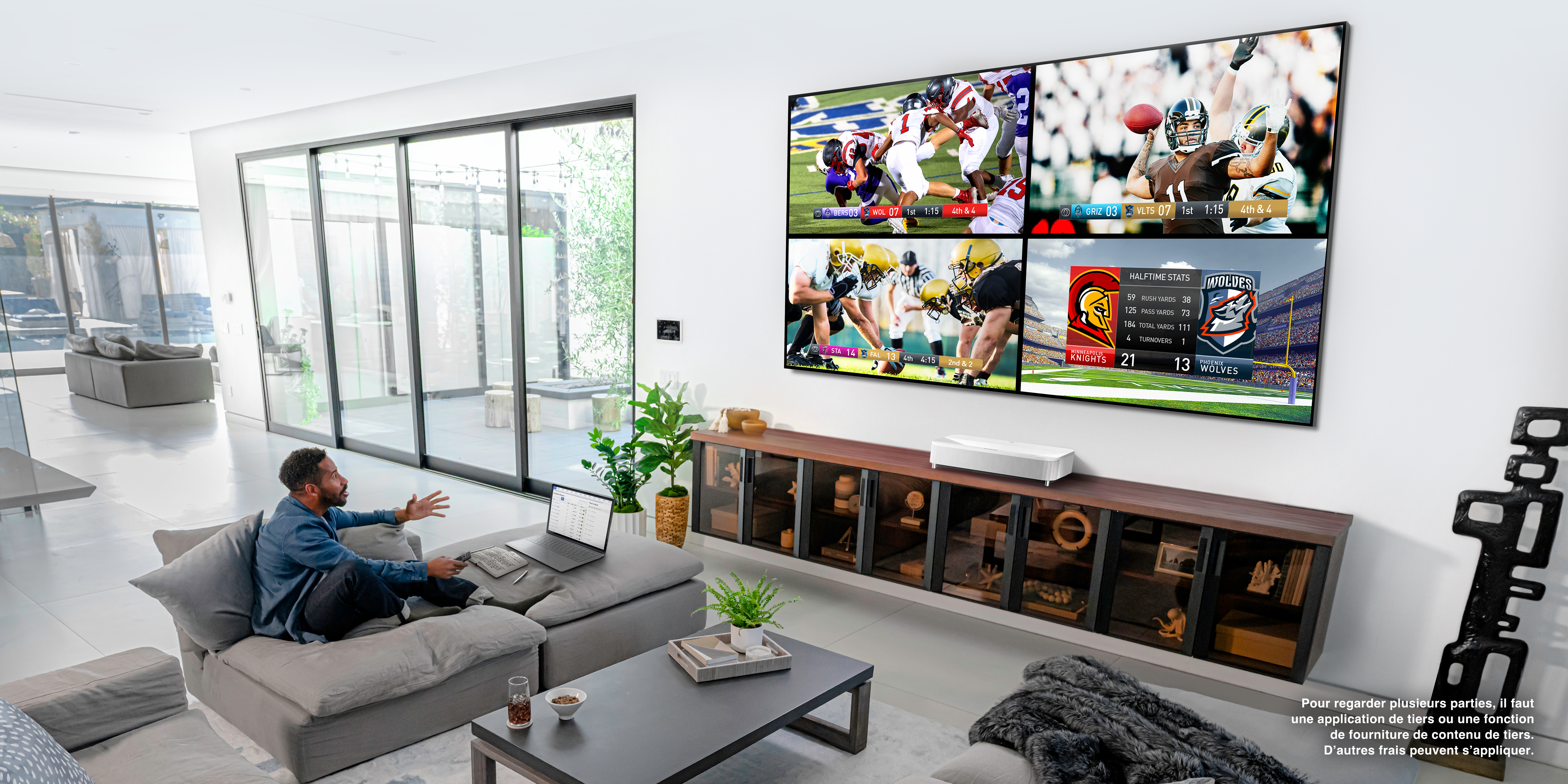 Pour regarder plusieurs parties, il faut une application de tiers ou une fonction de fourniture de contenu de tiers. D’autres frais peuvent s’appliquer.