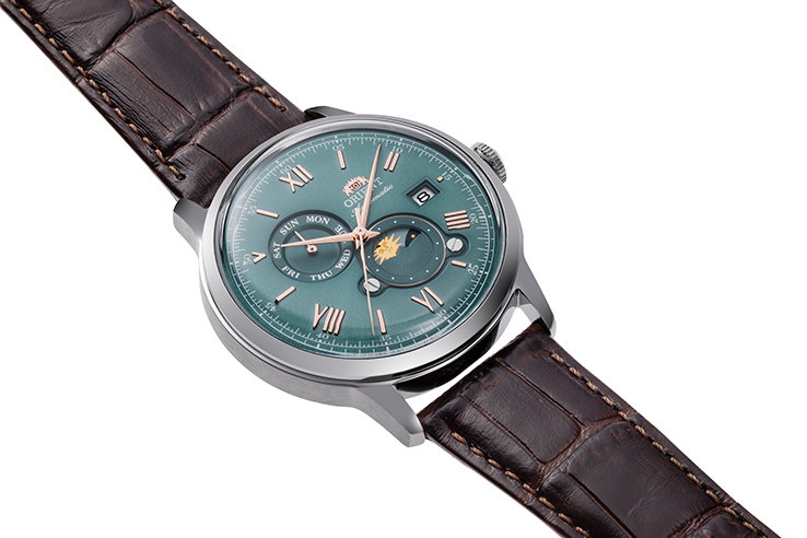 ORIENT: Mechanical Classic Watch, Leather Strap - 41.5mm (RA-AK0805E)
