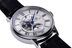 orient moon phase