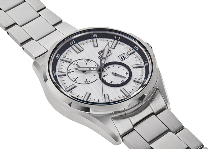 ORIENT: Mechanical Sports Watch, Metal Strap - 42.6mm (RA-AK0603S)