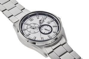 ORIENT: Mechanical Sports Watch, Metal Strap - 42.6mm (RA-AK0603S)