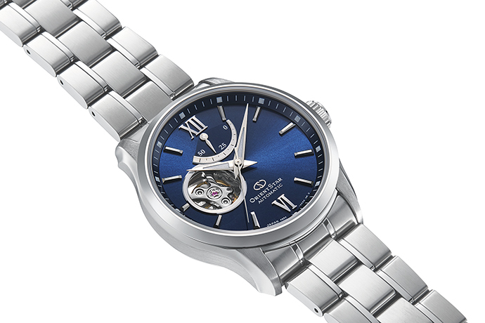 ORIENT STAR: Mechanical Contemporary Watch, Metal Strap - 39.3mm (RE-AT0001L)