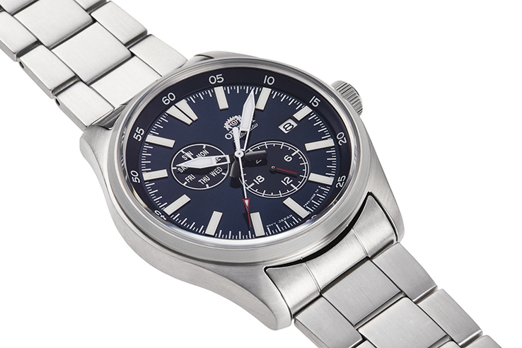 ORIENT: Mechanical Sports Watch, Metal Strap - 42.4mm (RA-AK0401L)