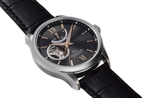 ORIENT STAR: Mechanical Contemporary Watch, Leather Strap - 39.3mm (RE-AT0007N)