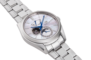 ORIENT STAR: Nowoczesny zegarek mechaniczny, metalowy pasek — 41,0 mm (RE-AY0005A)