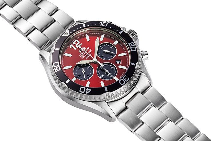 ORIENT: Quartz Sports Watch, Metal Strap - 42.8mm (RA-TX0207R)