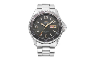 ORIENT: Mechanical Sports Watch, Metal Strap - 41.8mm (RA-AA0819N)