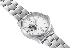 ORIENT STAR: Mechanical Contemporary Watch, Metal Strap - 39.3mm (RE-AT0003S)