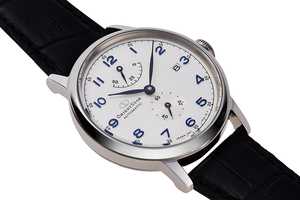 ORIENT STAR: Mechanical Classic Watch, Leather Strap - 38.7mm (RE-AW0004S)
