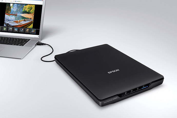 Epson Perfection V19 Scanner à plat A4 4800 x 4800 DPI USB (B11B231401)