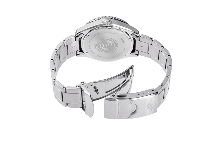 ORIENT: Quartz Sports Watch, Metal Strap - 39.9mm (RA-WJ0002L)