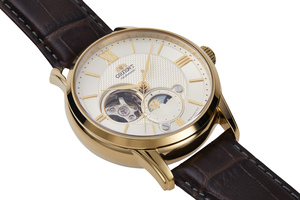 ORIENT: Mechanical Classic Watch, Leather Strap - 42.0mm (RA-AS0010S)
