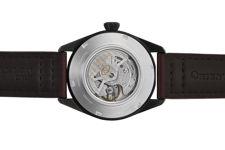 ORIENT STAR: Mechanical Sports Watch, Leather Strap - 41.0mm (RE-AU0202N)