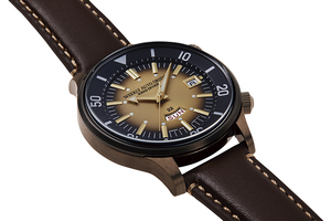 ORIENT: Mechanische Revival Uhr, Leder Band - 43,8 mm (RA-AA0D04G) Limited