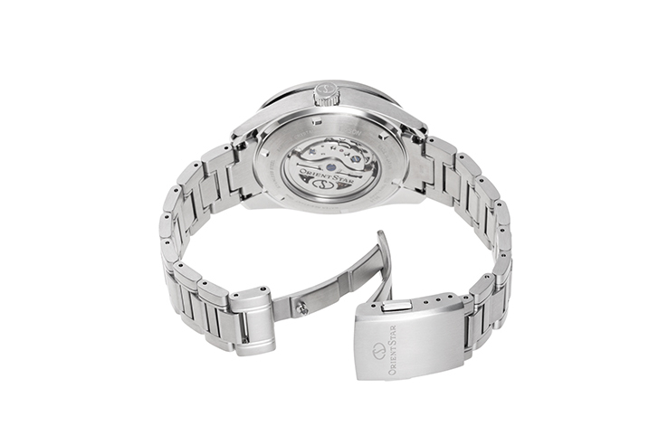 ORIENT STAR: Mechanical Sports Watch, Metal Strap - 42.3mm (RE-BZ0001S)