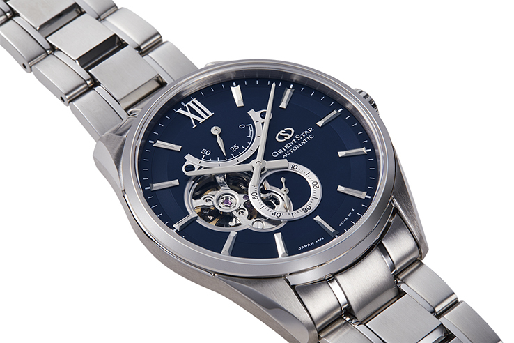 ORIENT STAR: Mechanical Contemporary Watch, Metal Strap - 41.0mm (RE-HJ0002L)