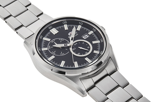 ORIENT: Mechanical Sports Watch, Metal Strap - 42.6mm (RA-AK0602B)