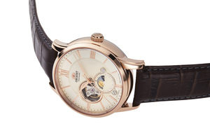 ORIENT: Mechanical Classic Watch, Leather Strap - 42.0mm (RA-AS0009S)
