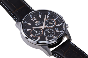 ORIENT: Cuarzo Sports Reloj, Cuero Correa - 42.0mm (RA-KV0006Y)