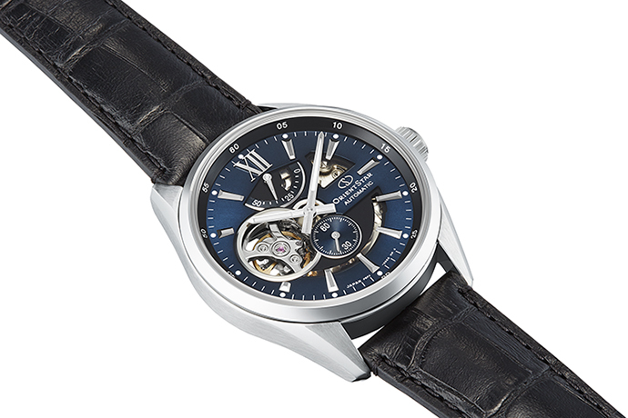 ORIENT STAR: Mechanical Contemporary Watch, Leather Strap - 41.0mm (RE-AV0005L)