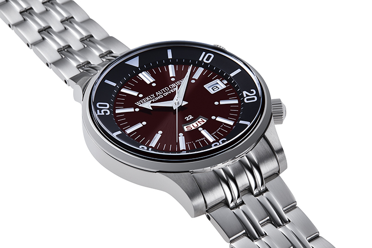 ORIENT: Mechanische Revival Uhr, Metall Band - 43,8 mm (RA-AA0D02R)