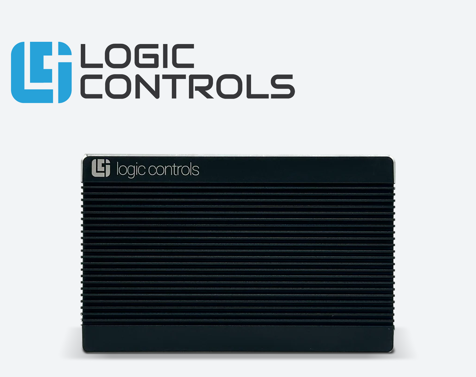 Cashier taking a card payment; Epson OmniLink TM-m30III Receipt Printer shown
