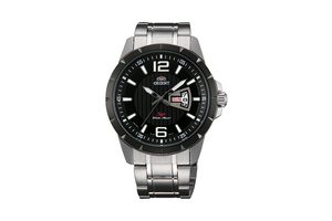 ORIENT: Quartz Sports Watch, Metal Strap - 43.0mm (UG1X001B)