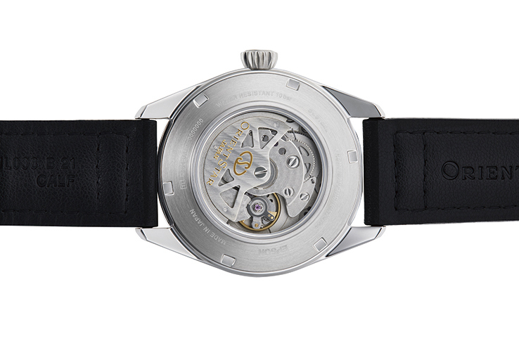 ORIENT STAR: Mechanical Sports Watch, Leather Strap - 41.0mm (RE-AU0203B)