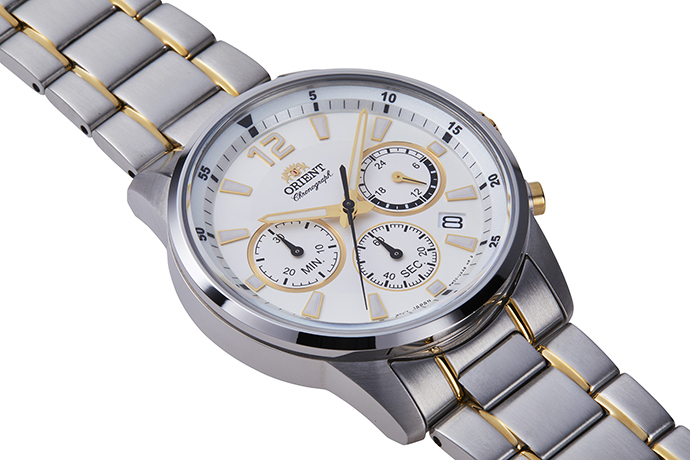 ORIENT: Quartz Sports Watch, Metal Strap - 42mm (RA-KV0003S)